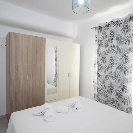 Getaway Mykonian Apts Perfect For 10 Guests W Pool Plintri