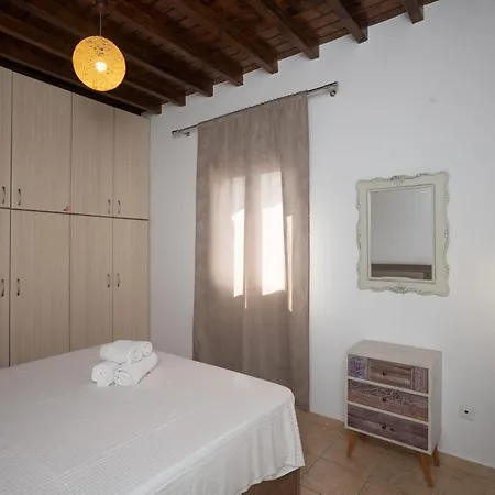 Getaway Mykonian Apts Perfect For 10 Guests W Pool Apartman Plintri